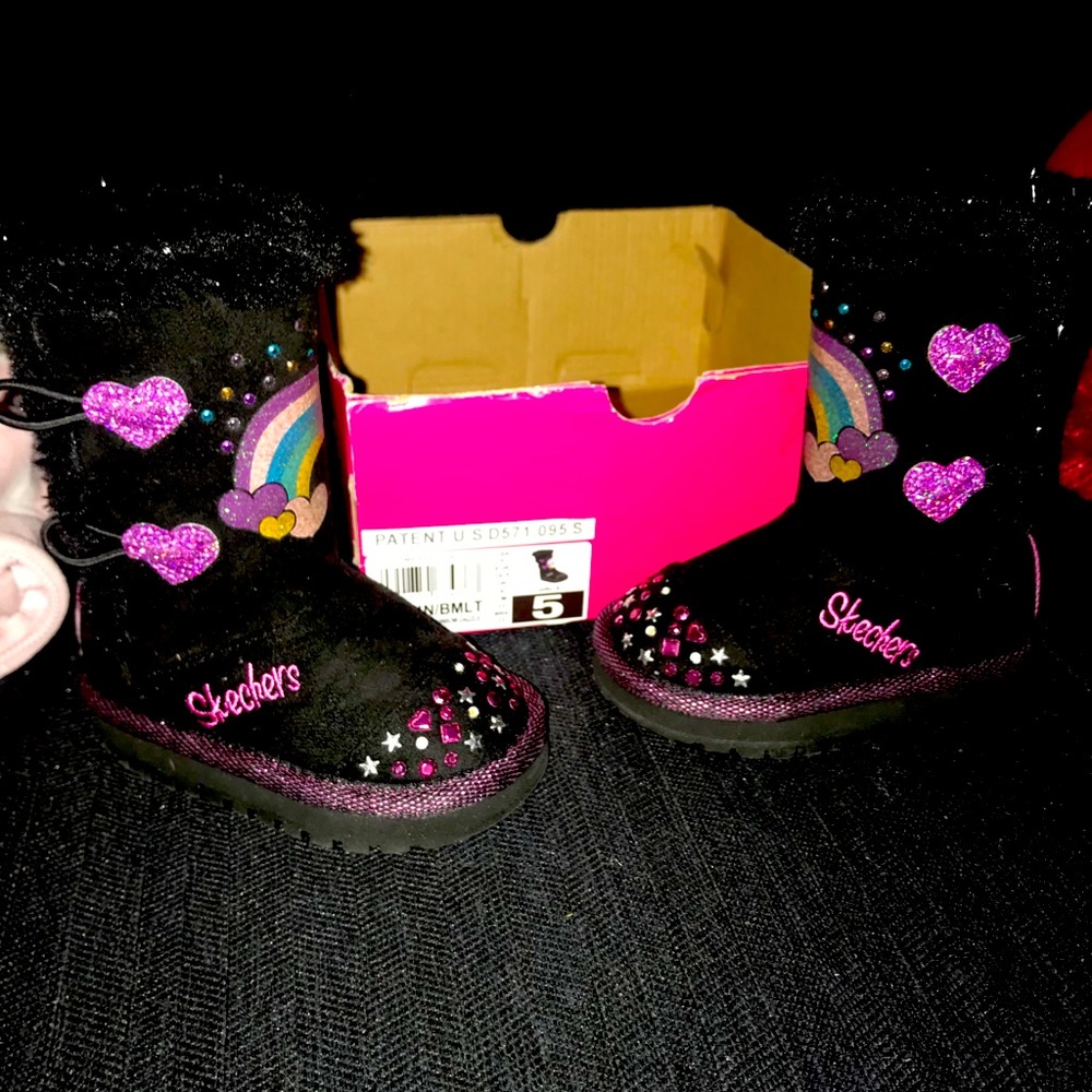 Twinkle toes boots by Skechers